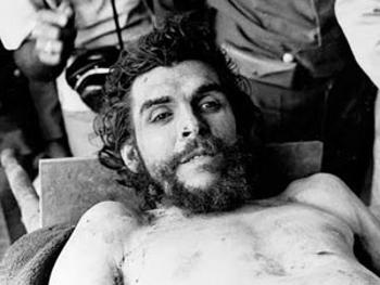 Lecciones del entierro: del Che Guevara a Bin Laden