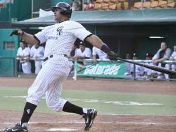 Pelotero cubano gana corona de bateo en la Liga Mexicana de Béisbol