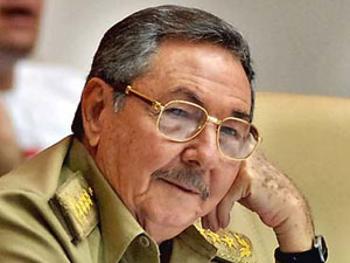 Raúl Castro pide una “libre discusión” sobre las reformas económicas