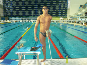 El nadador cubano discapacitado Rafael Castillo