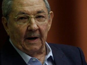 Raul Castro habla ante la Asamblea Nacional el viernes 23 de diciembre.