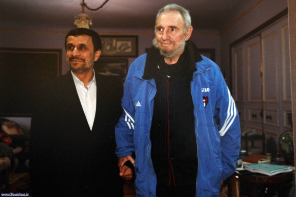 Castro y Ahmadinejad sonrientes en punto cero.