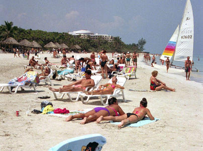 Más de un millón de turistas canadienses visitaron Cuba en el 2011