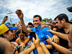 El candidato presidencial opositor de Venezuela Henrique Capriles