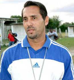 Sustituidos director técnico y comisionado nacional de fútbol en Cuba