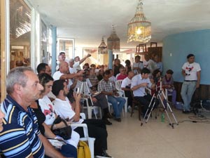 Activistas reunidos en la sede de Estado de Sats paras analizar situacion de derechos humanos en Cuba