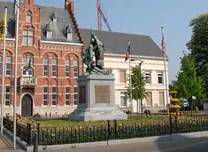 Monumento en el centro de Arendonk, una antigua villa en la frontera de Bélgica y Holanda.