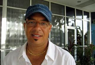 Issac Delgado en concierto con Silvio Rodríguez en La Habana