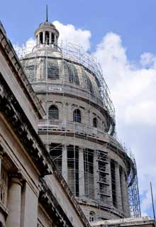 Cúpula del Capitolio Nacional, sometido a una restauración total de sus instalaciones.