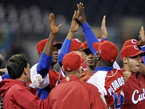 Un equipo Cuba representar'a los colores patrios en la LVI Serie del Caribe, en el 2014.