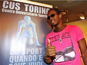Dayron Robles durante el anuncio de su regreso a las pistas, en Turín, Italia