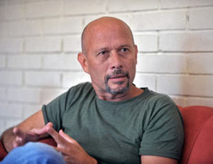 El cineasta Rafael Rosal, ex director de la EICTV.