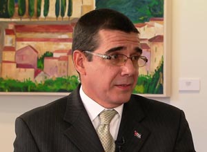 De visita en Tampa jefe de la diplomacia cubana en EEUU