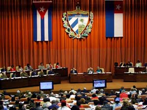 Raúl Castro convoca a sesión del Parlamento cubano para aprobar Ley de la Inversión Extranjera