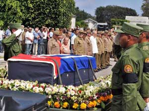 Sepultado el General Enrique Carreras, piloto emblemático del régimen cubano