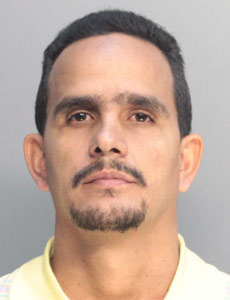Arriba a Miami prófugo cubano, extraditado desde Belice