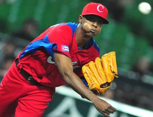 Grandes Ligas: Lanzador cubano Raicel Iglesias firma por $30 millones con los Rojos de Cincinnati