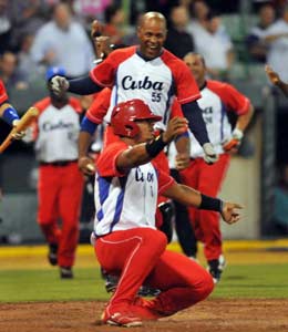 Serie del Caribe: Cuba reaviva sus esperanzas con victoria sobre Puerto Rico