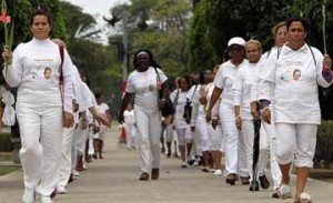 Cartas  cruzadas: 200 Damas de Blanco apoyan a Berta Soler; 100 piden cambio de rumbo