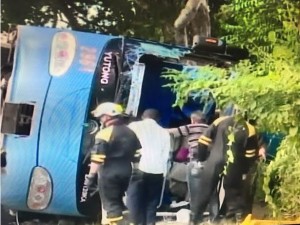 Carreteras del terror: 4 muertos y 34 heridos en accidente de ómnibus de pasajeros