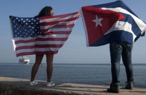 Reversión de política hacia Cuba podría costarle a Trump en creación de empleos