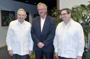 Raúl Castro reaparece junto a canciller de Luxemburgo