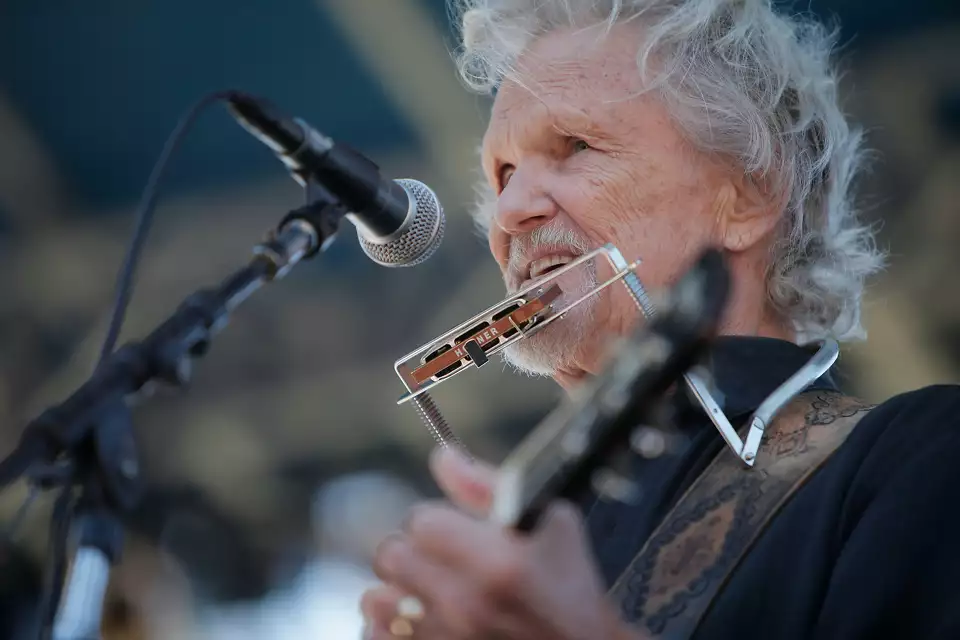 Kris Kristofferson (1936-2024) y su legendario concierto en Cuba