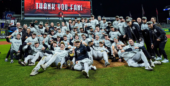 Delirios de postemporada: A jonronazo limpio los Yankees están en la Serie Mundial