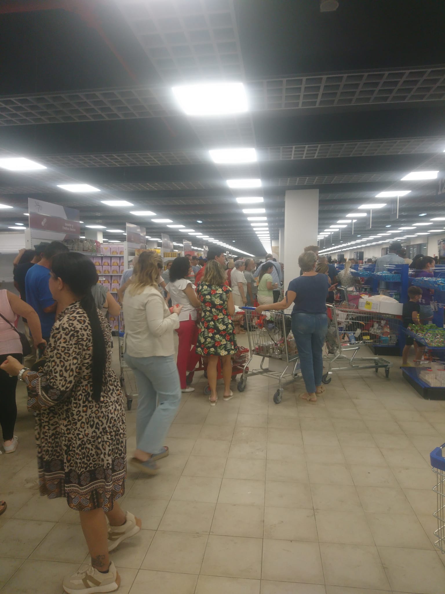 Las trampas del porvenir: Abre en La Habana tienda surtida de productos… en dólares